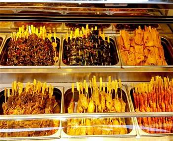 这家纸杯串串钵钵鸡有颜又有味！